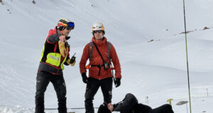 La Molina ha acollit un simulacre de rescat per una allau fora de pistes amb una trentena de persones