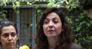 Irídia i Òmnium veuen “insuficient” la investigació sobre les tortures a Blanca Serra perquè no n’identifica els autors