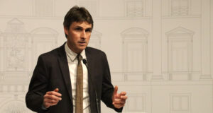 Junts creu que el Govern no té un “pla de xoc” per afrontar els efectes de la guerra i reclama mesures “conjunturals”