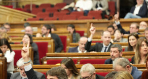 El Parlament tomba una moció del PPC partidària de prohibir l’ús del burca amb els únics suports de Vox i Aliança