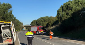 El conductor d’un turisme mor en un xoc frontal amb un camió de Bombers que tornava d’un servei a Cassà de la Selva