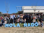Vint nadons de Roses celebren la festa ‘Hola Nadó’ amb els seus familiars