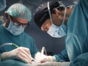 Planificació digital i cirurgia guiada milloren implants maxil·lofacials complexos a Hospital Universitario La Luz